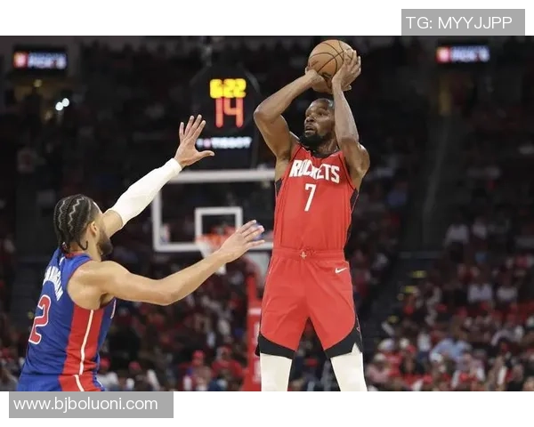 火箭队在与活塞队的较量中遭遇失利的原因分析与比赛回顾