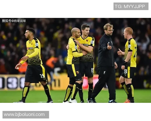 登克尔克与罗森博格的精彩对决揭示足球战术与团队协作的魅力