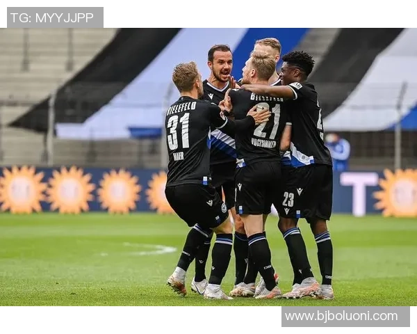 阿德莱顿主场迎战悉尼FC期待精彩对决与激烈竞争 阿德莱顿主场迎战悉尼FC期待精彩对决与激烈竞争