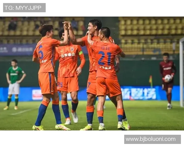 2016年鲁能泰山对阵武里南联队的精彩较量回顾与分析