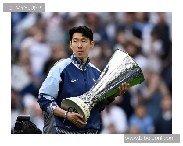 孙兴O的足球传奇之路：从青涩少年到世界顶级球星的蜕变与荣耀