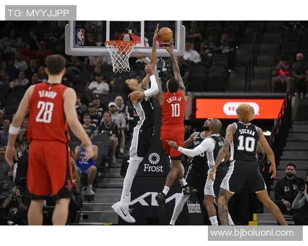 火箭队与马刺队激战三月十三日精彩对决回顾与分析